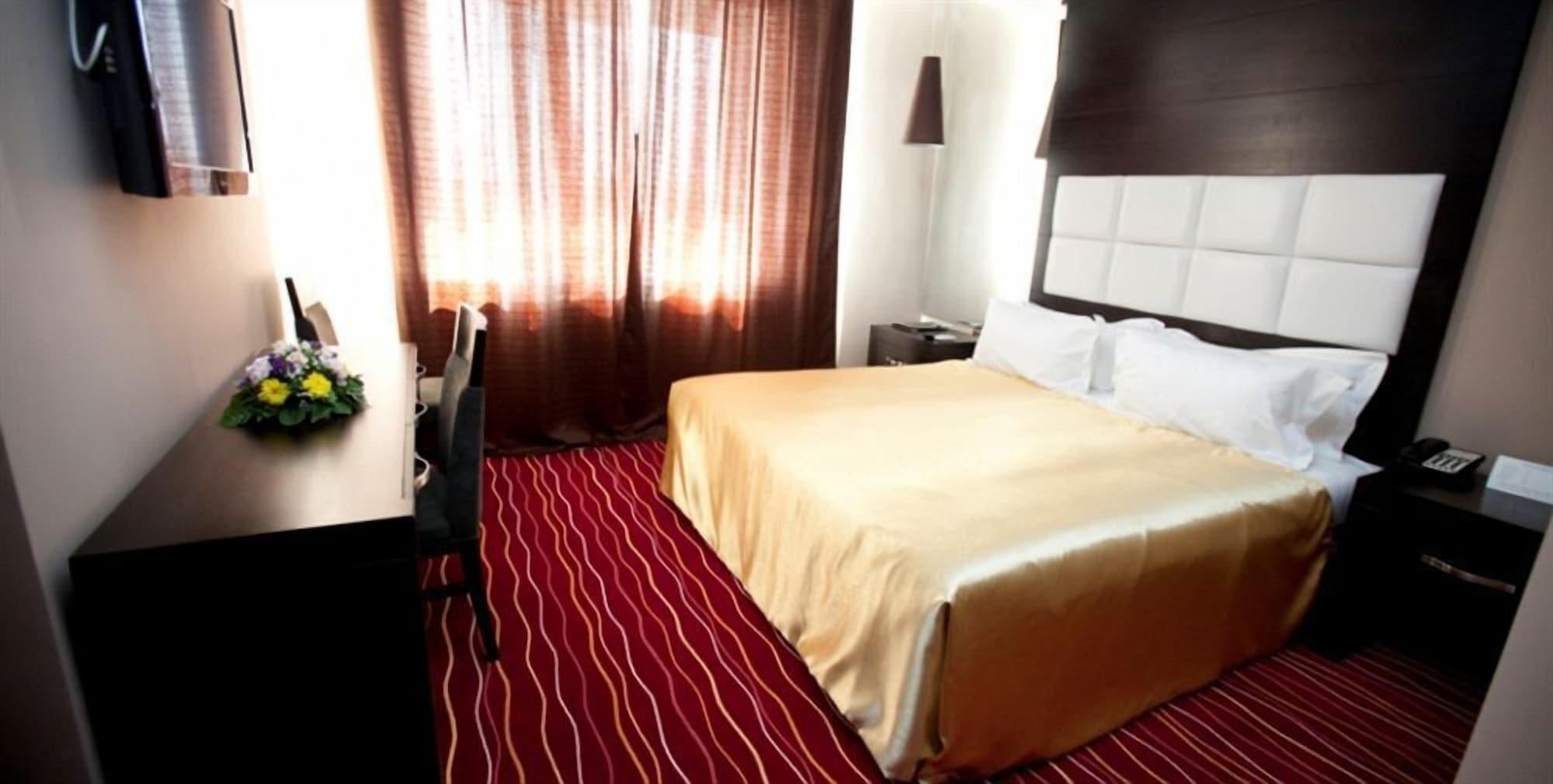 Hotel Manhattan 4*