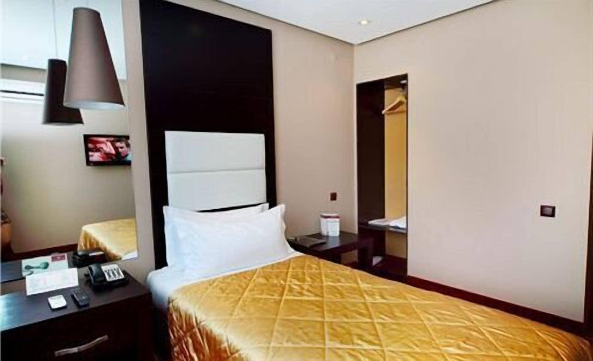 Manhattan Hotel Nur-Sultan (Astana)