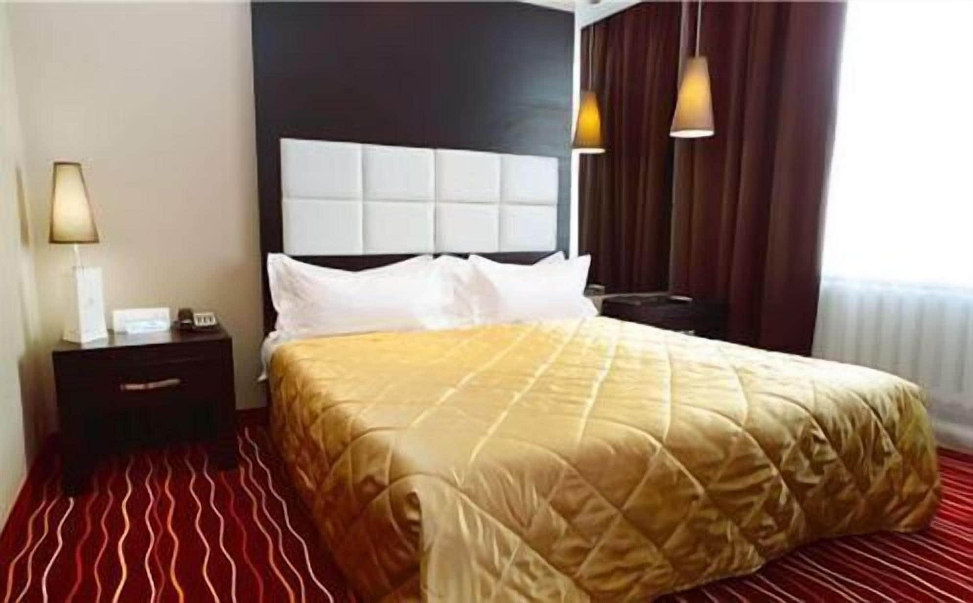 Hotel Manhattan 4*